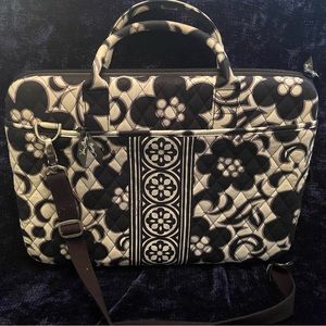 Vera Bradley computer bag in excellent shape! Hard sides, very chic!